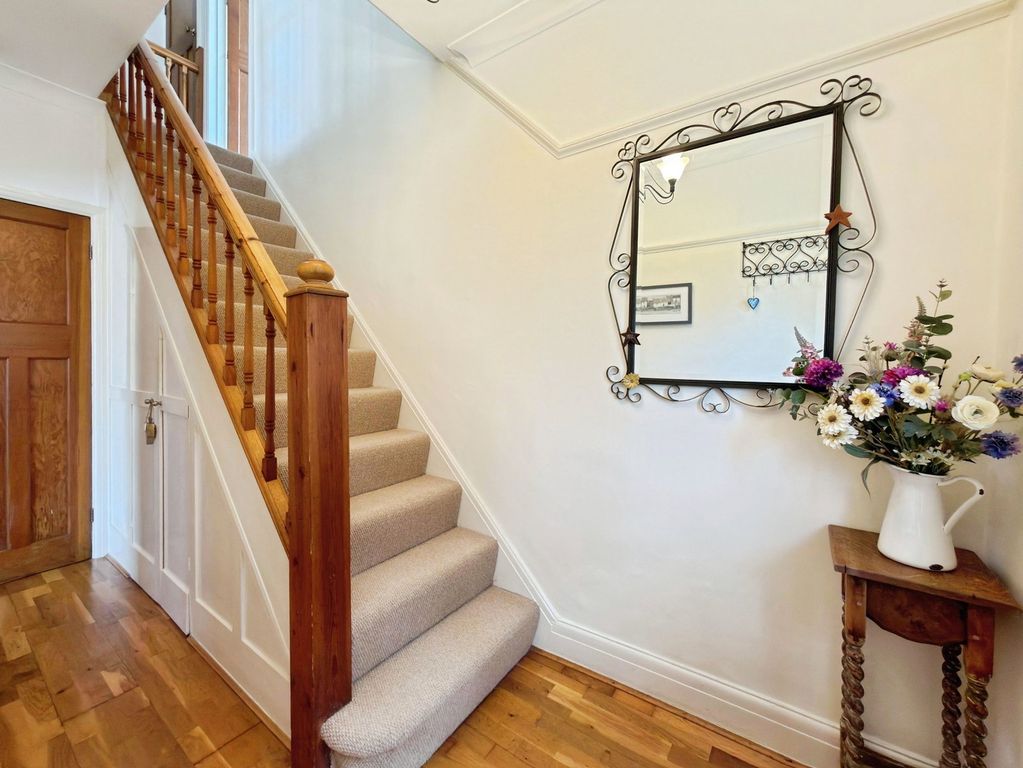 Property photo 3 of 40