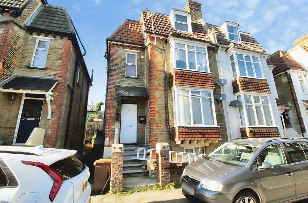 Property photo 1 of 5