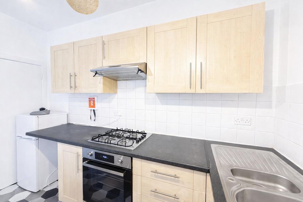 Property photo 2 of 4 Kitchen.Png