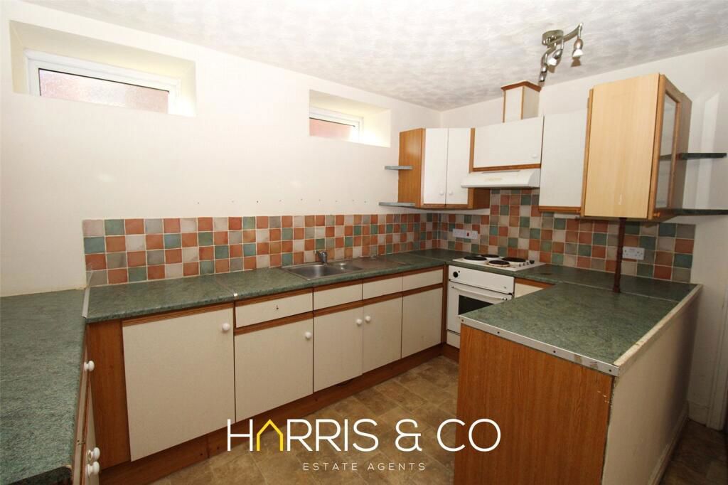 Property photo 3 of 12