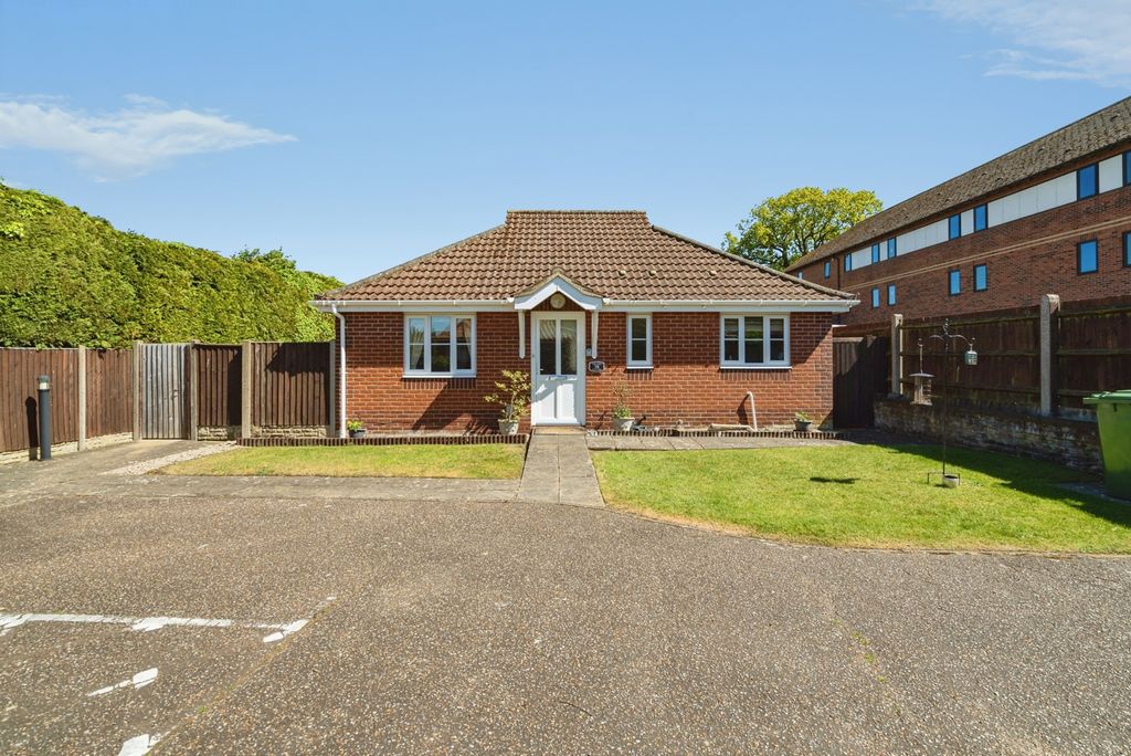 Property photo 1 of 17 Pbox-Img.Jpg