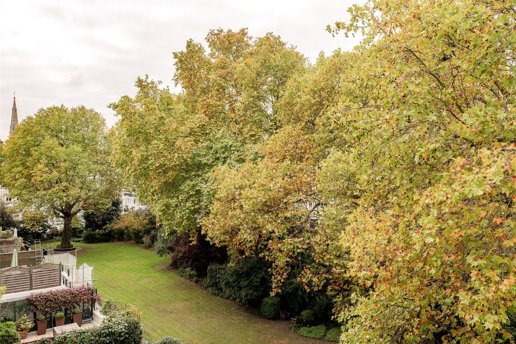 Property photo 2 of 15 Views