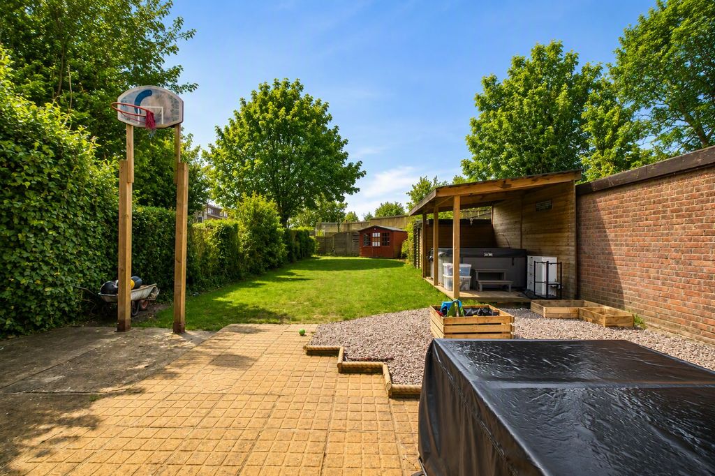 Property photo 3 of 20