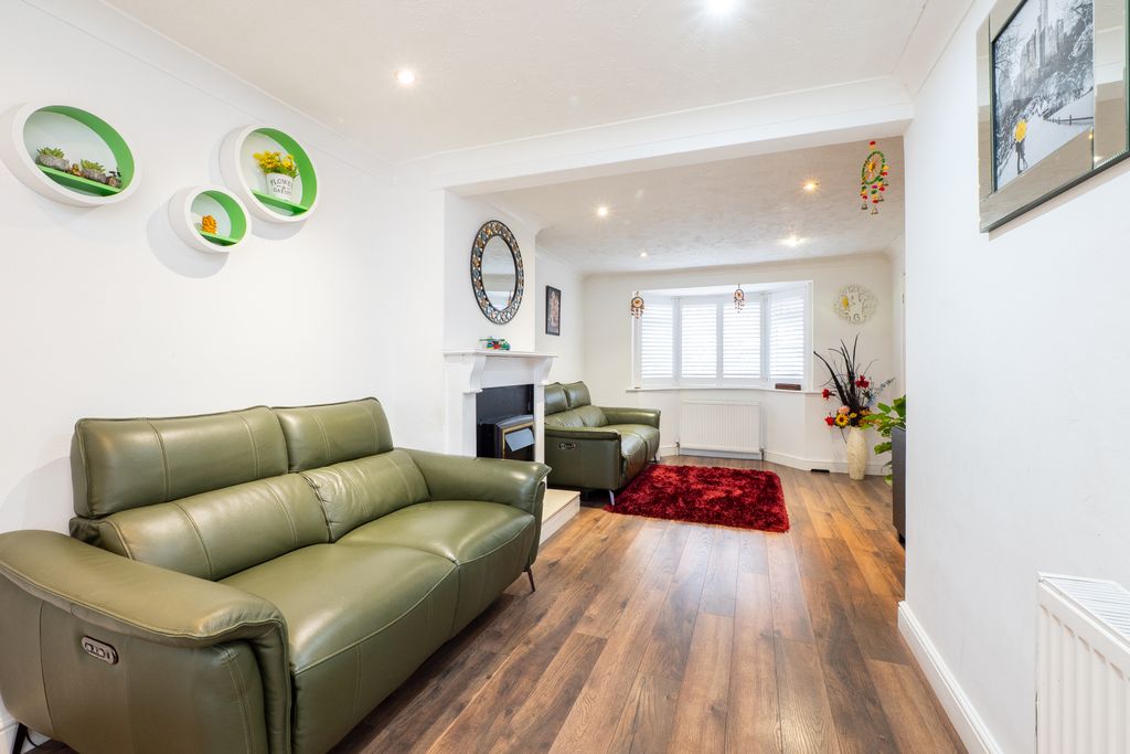 Property photo 2 of 14 Picture No. 05