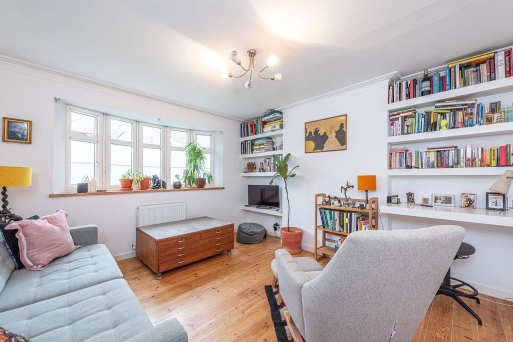 Property photo 1 of 9