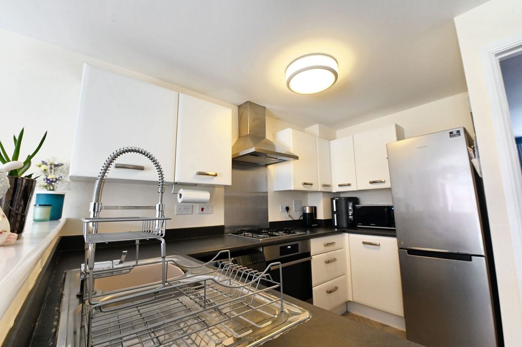 Property photo 3 of 25