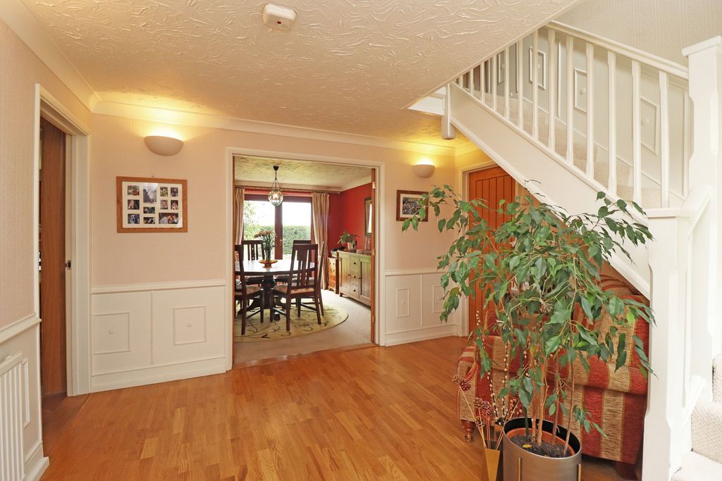 Property photo 3 of 21