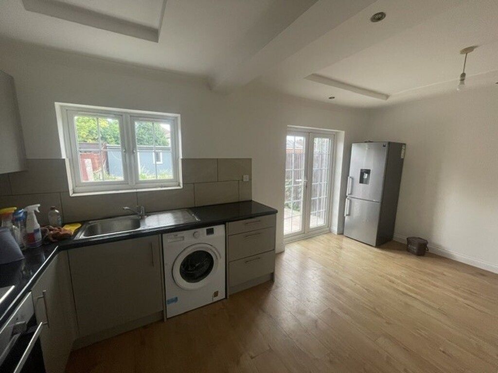 Property photo 1 of 10 Kitchen Living/Diner