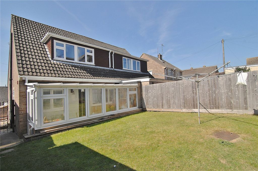 Property photo 2 of 16 Picture No. 12