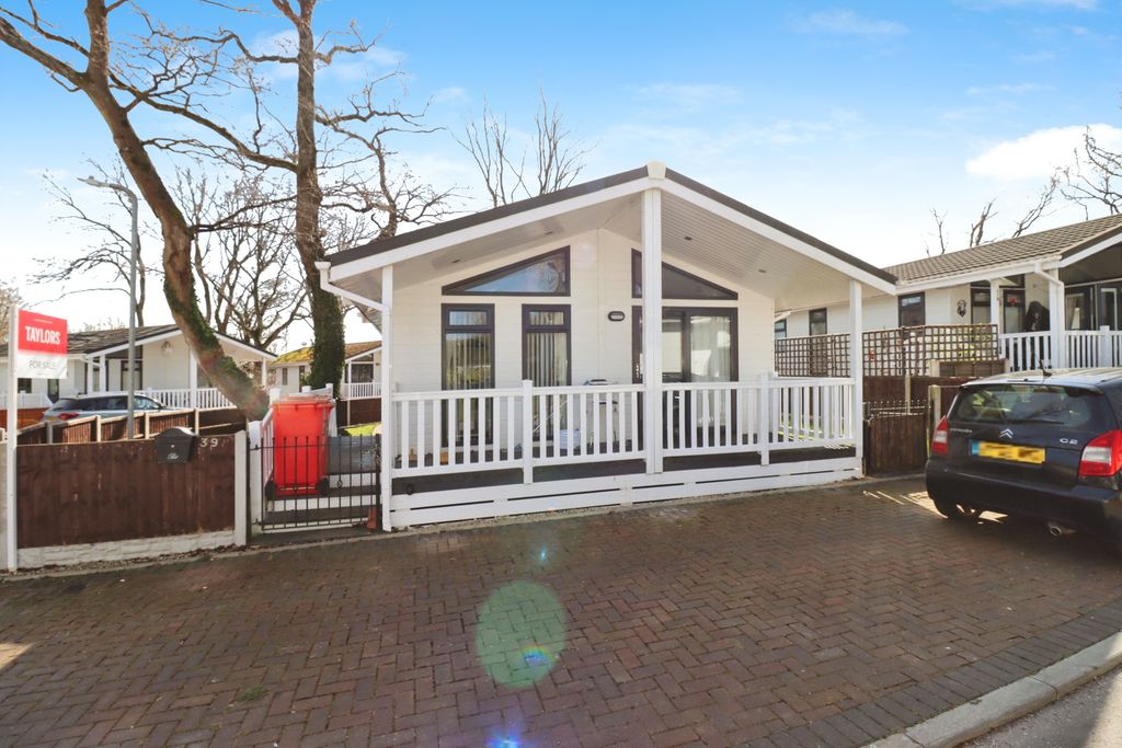 Property photo 1 of 16 Photography