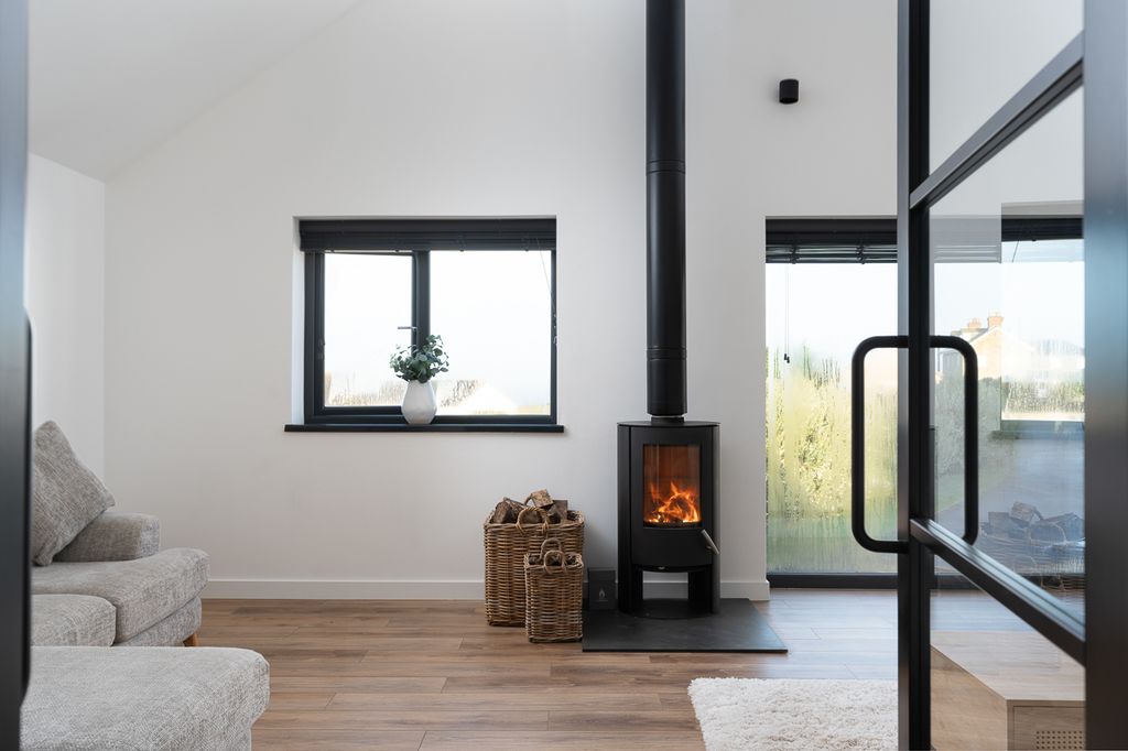 Property photo 2 of 37