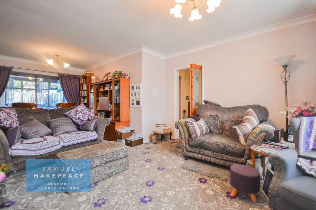 Property photo 3 of 19 Gallery