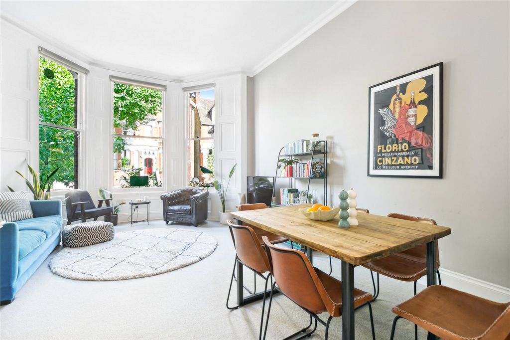 Property photo 3 of 14 Reception/Dining