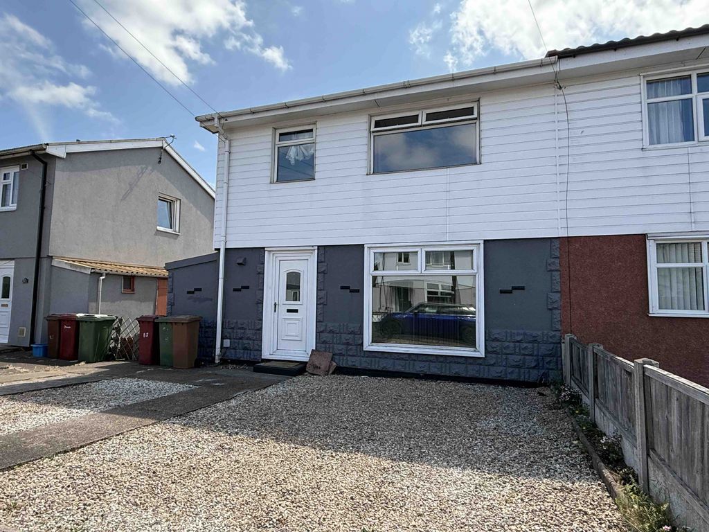 Property photo 1 of 15 Three Bedroom Semi Detached