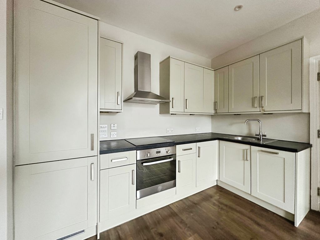 Property photo 3 of 9 Pbox-Img.Jpg
