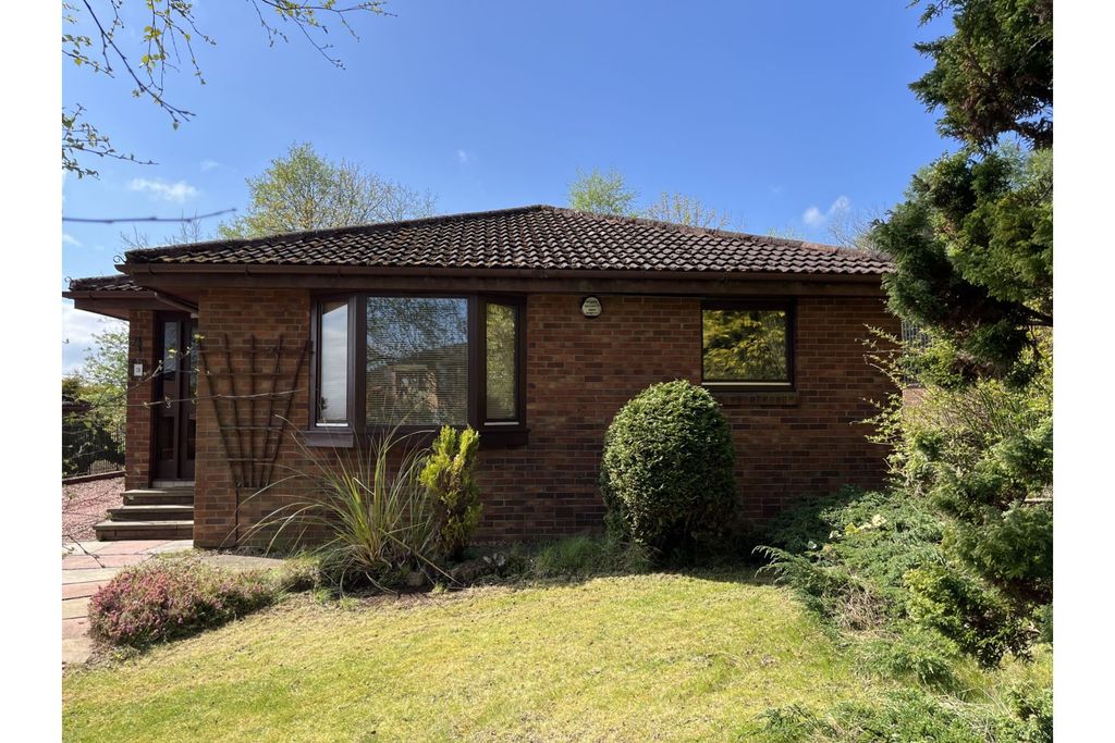 Property photo 1 of 14 Front