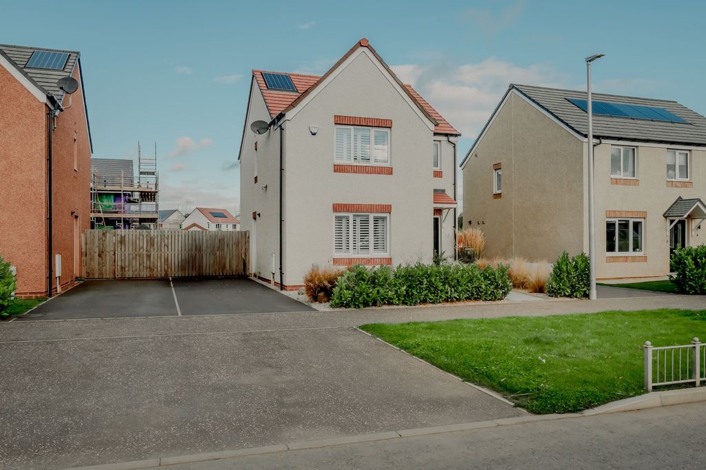 Property photo 1 of 29