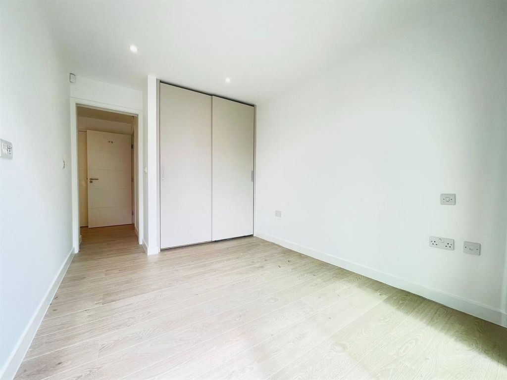 Property photo 3 of 4