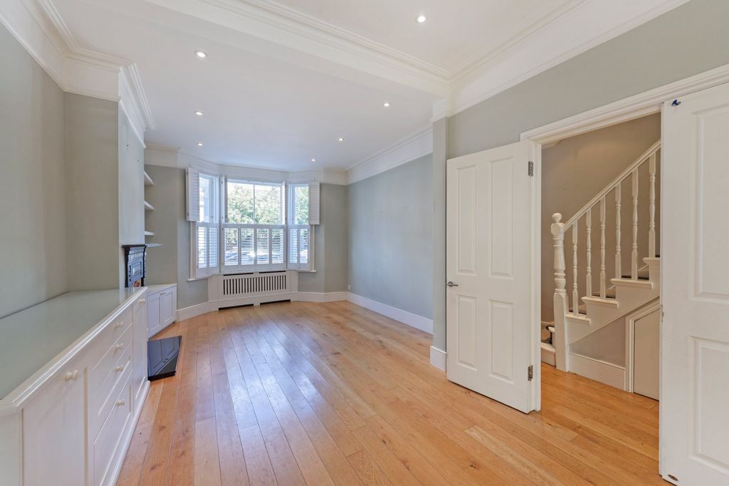 Property photo 1 of 11 Reception Room
