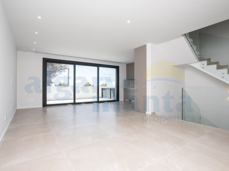 Property photo 2 of 44