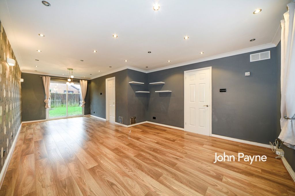 Property photo 1 of 10 6Af1d9Fb-Df0d-F11...