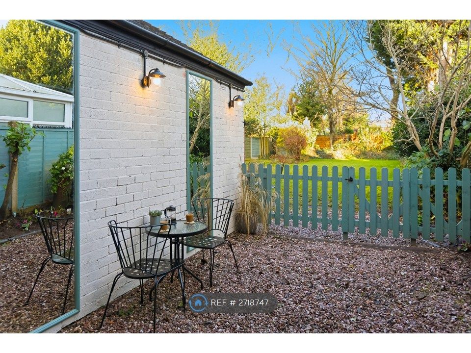 Property photo 2 of 14 Private Garden Bistro Area For Downstairs