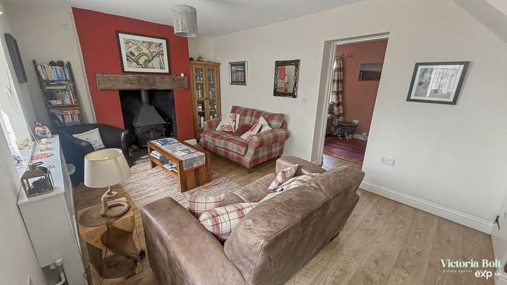 Property photo 2 of 20