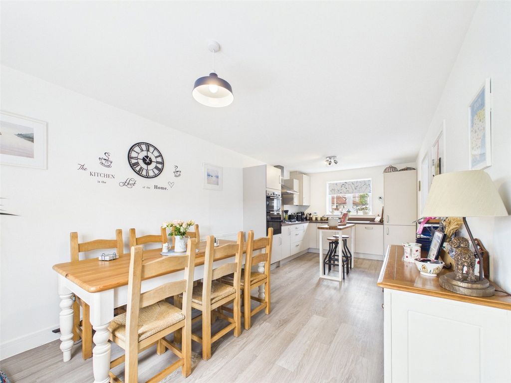 Property photo 2 of 17 Kitchen/Dining