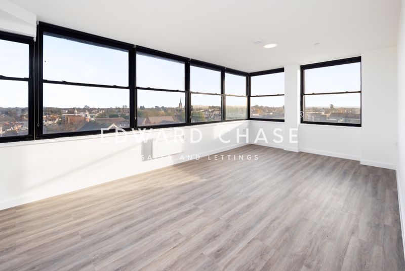 Property photo 3 of 9 Photo 14