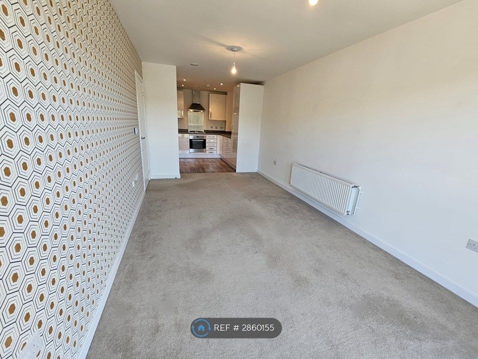 Property photo 3 of 5 Living / Dining