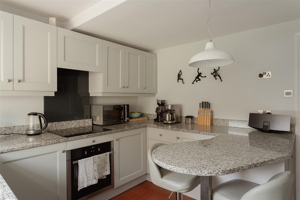 Property photo 2 of 12 5.Jpg