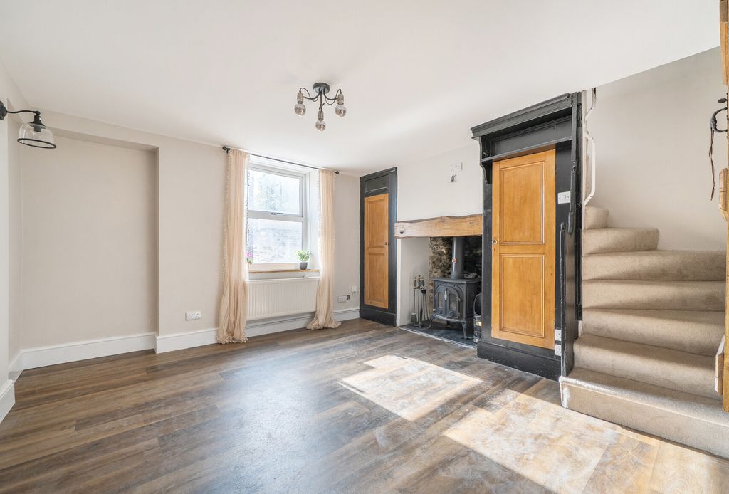 Property photo 1 of 15 1510072-15-6A969B...