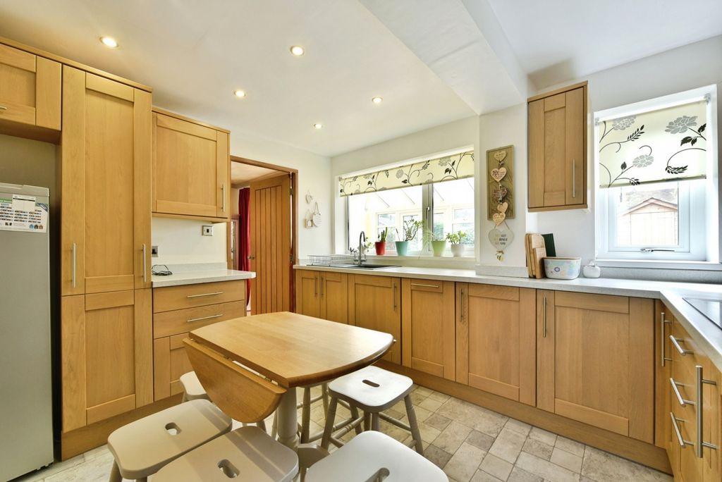 Property photo 2 of 17 Photo