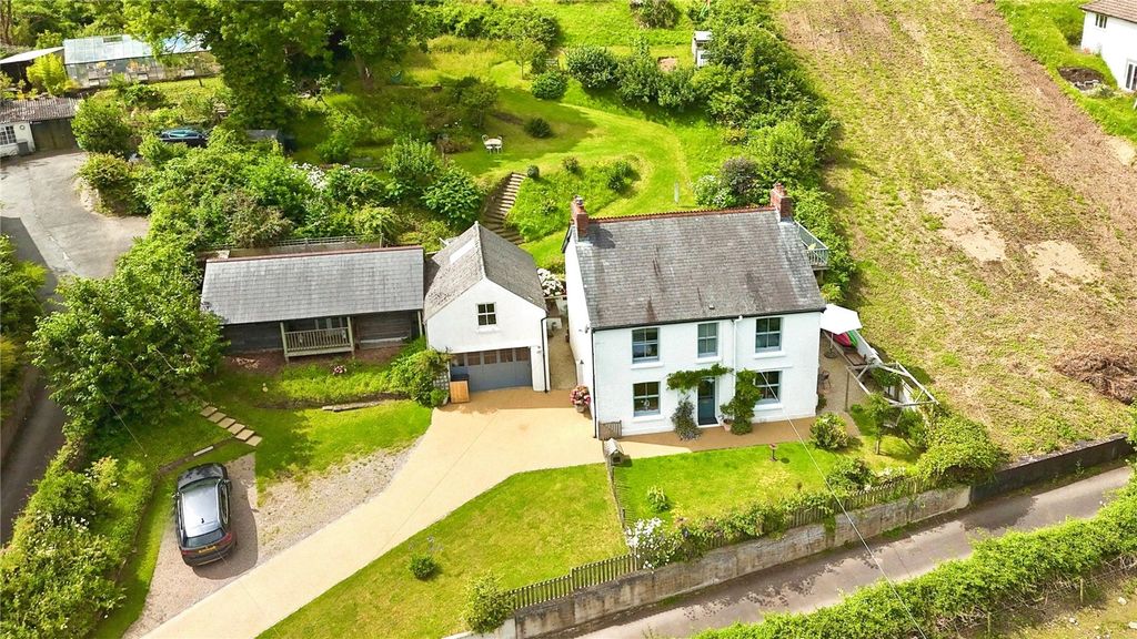 Property photo 1 of 27 Picture No. 37