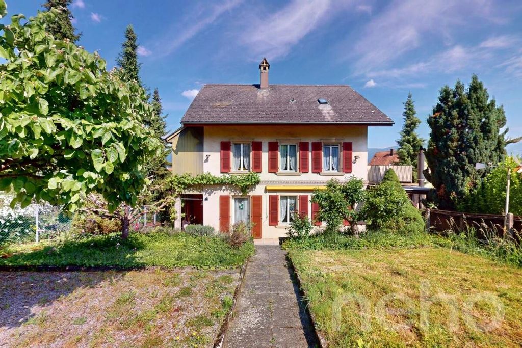 Property photo 1 of 12