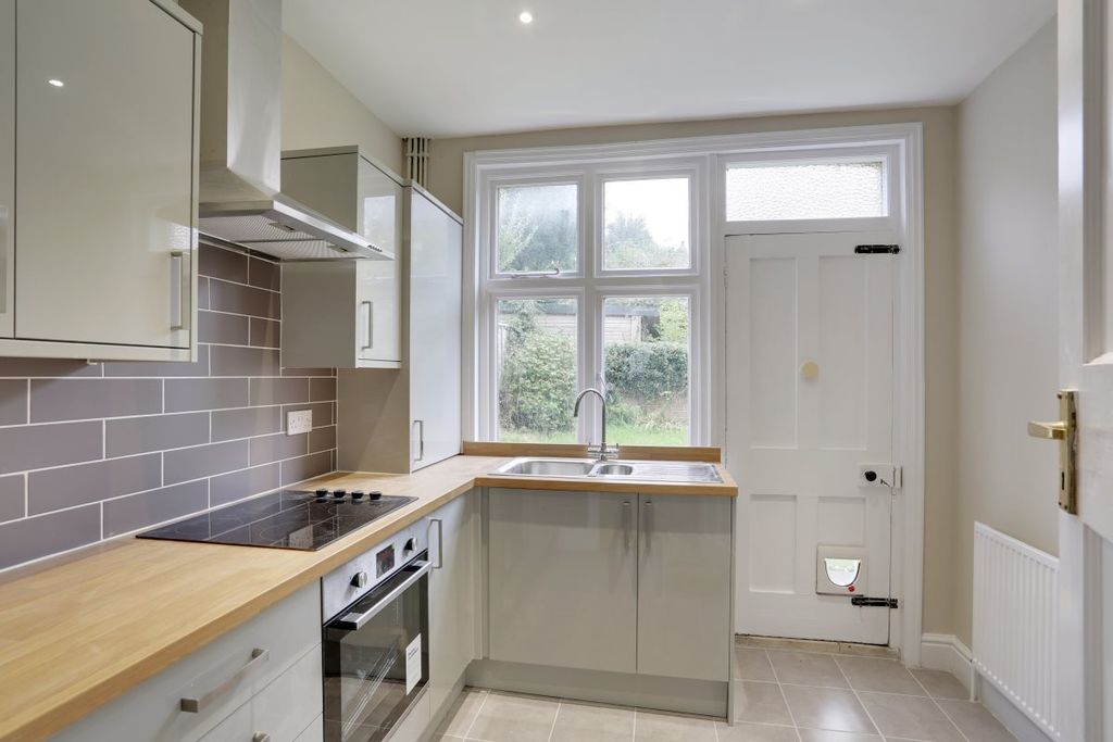 Property photo 2 of 11 Gallery