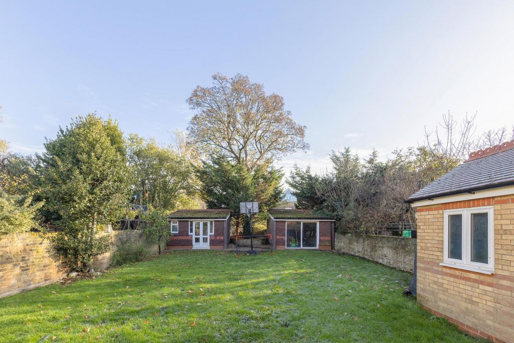 Property photo 2 of 14