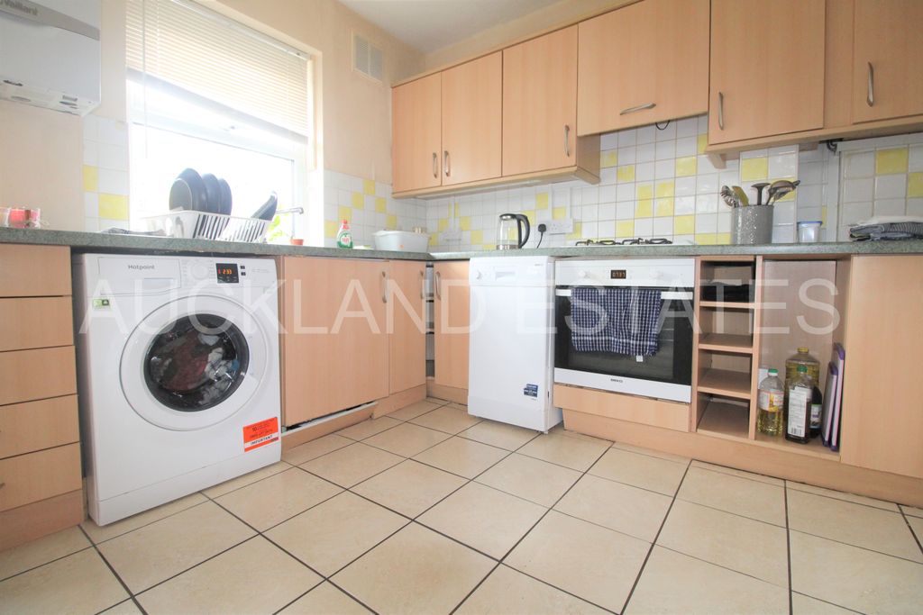 Property photo 2 of 12 Img_409_12_Original