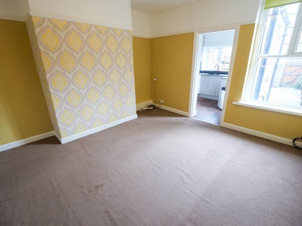 Property photo 3 of 8 Dining Room