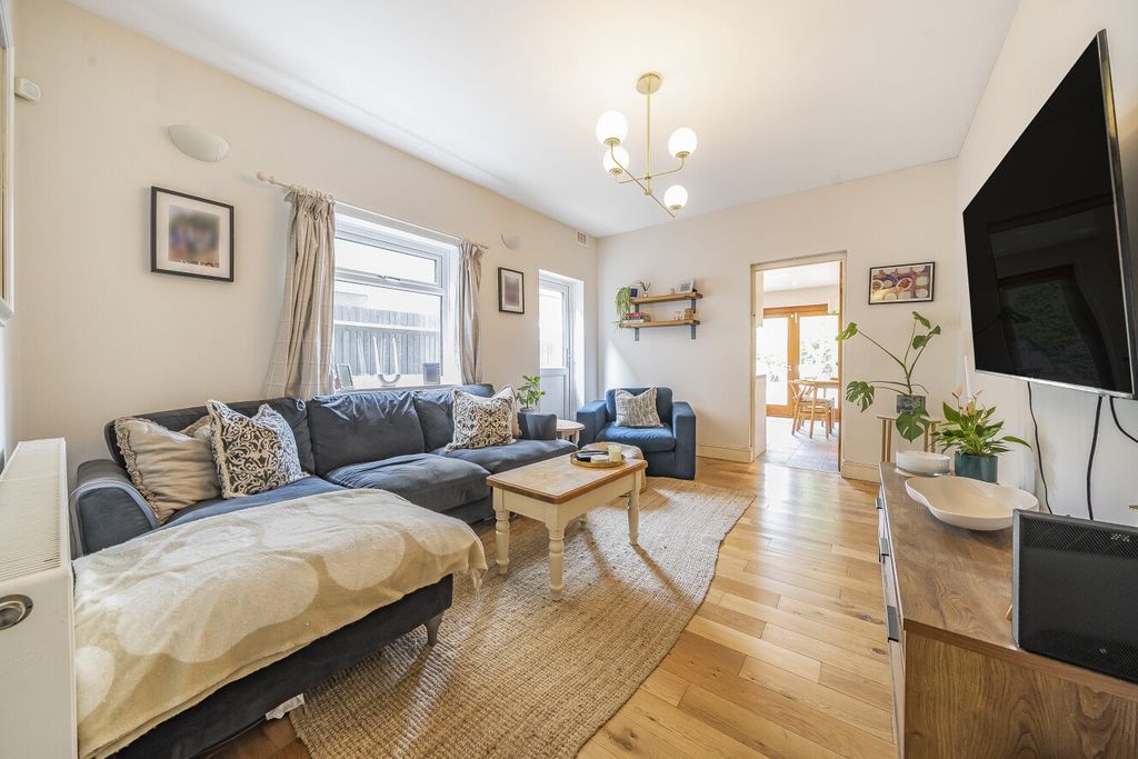 Property photo 1 of 10 Picture No. 04