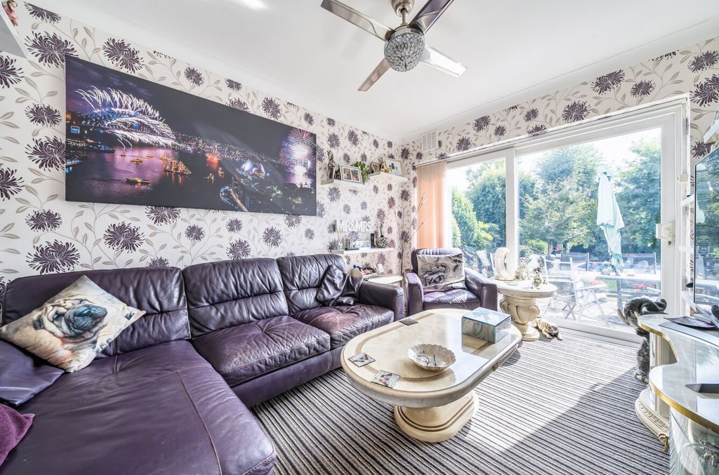 Property photo 3 of 52 1342634-4-68A642A...