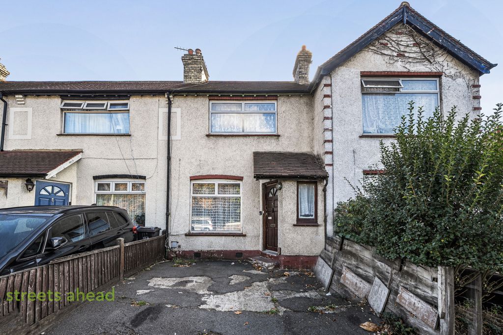Property photo 1 of 12 72075326-96A2-43d...