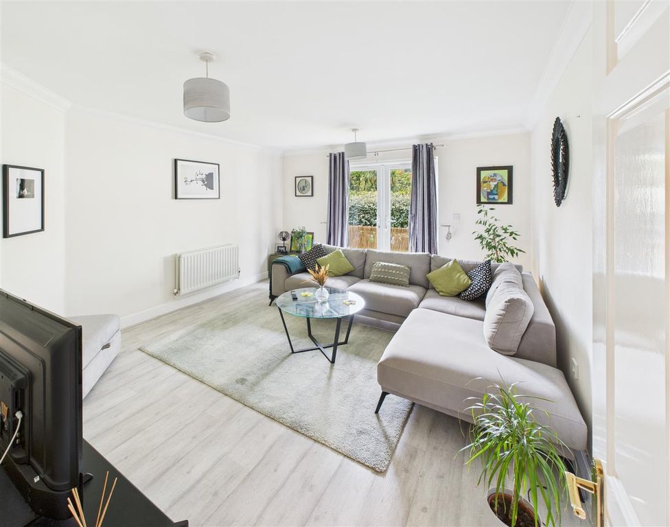 Property photo 2 of 10 19349288_231489064.Jpg