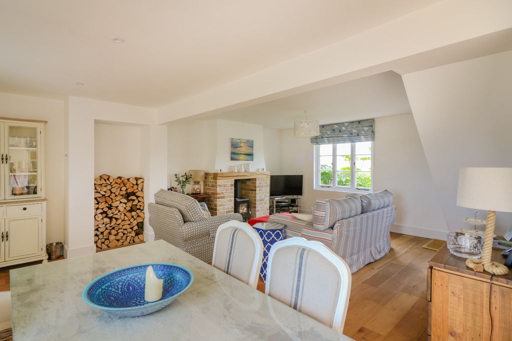 Property photo 3 of 11 2265434