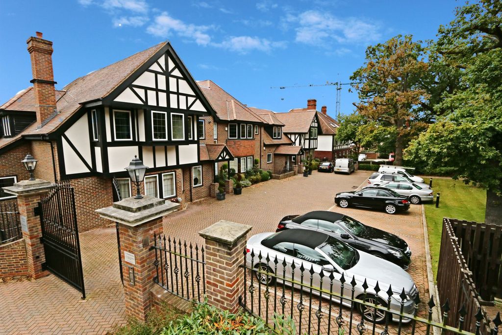 Property photo 1 of 14 Front