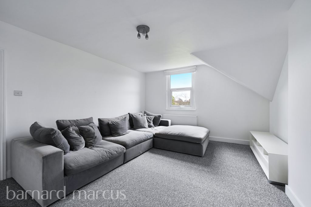 Property photo 2 of 8 Reception Room