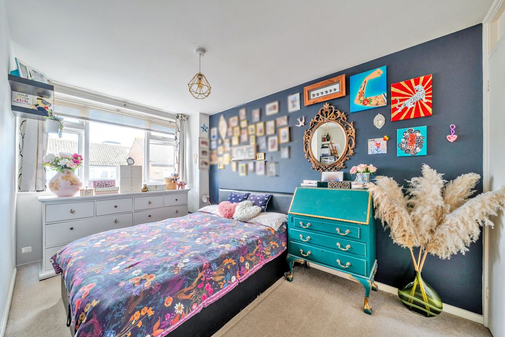 Property photo 2 of 12 1-6Ad753334915E-1...