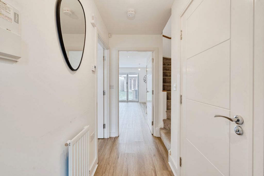 Property photo 2 of 20 Pbox-Img.Jpg