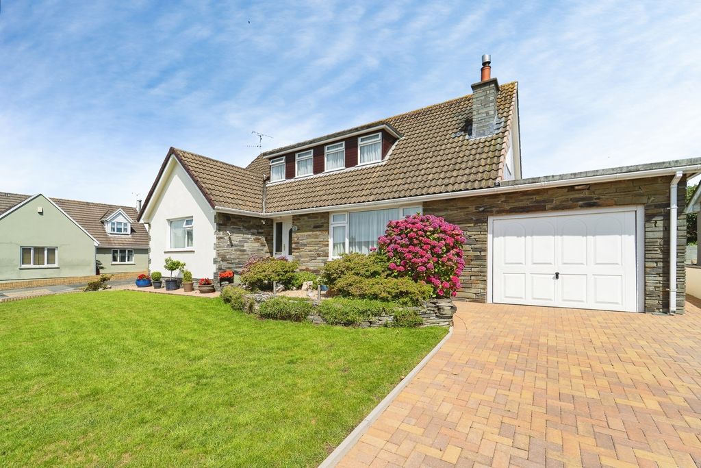 Property photo 1 of 27 Pbox-Img.Jpg
