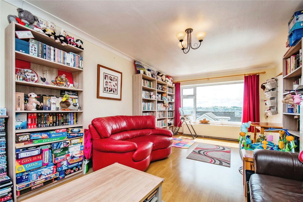 Property photo 3 of 15 Picture No. 06